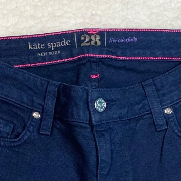 💕HP💕 NWOT Kate Spade Live Colorfully Ankle Zip Skinny Jeans
Size 28 6/Small - Picture 4 of 14